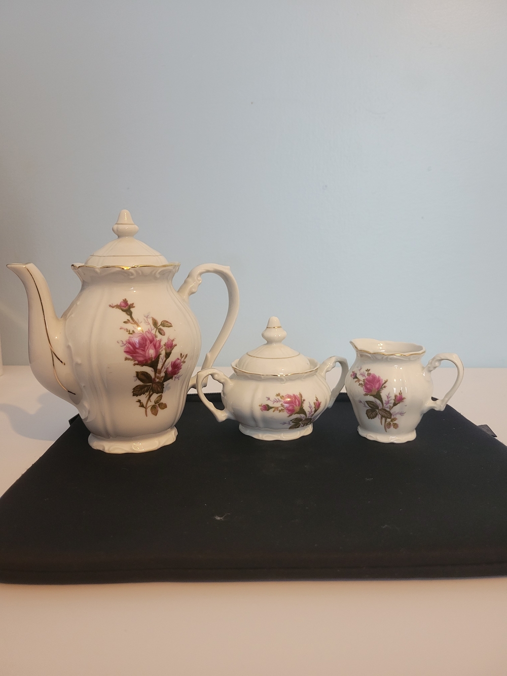 Porcelain Tea Set with Pink Rose Motif Japan